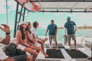 El Cielo Exclusive Tour-Sea Ray Yacht 30 People - Image 3