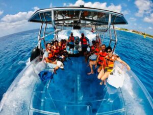 Transparent Boat Snorkeling in Cozumel - Image 3